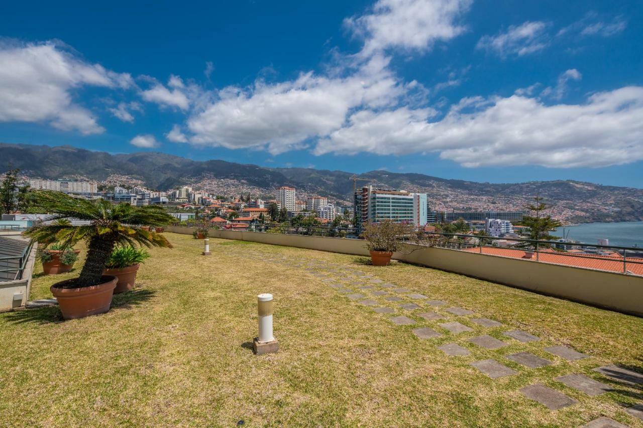 Miramar Apartment With Pool By Hr Madeira Фуншал Екстериор снимка